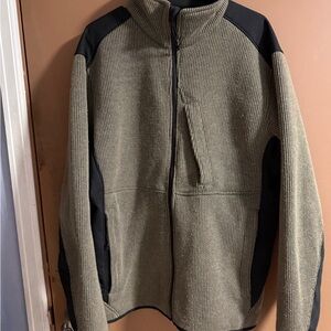 Obermeyer Men's Green and Black Zip-Up Sweater